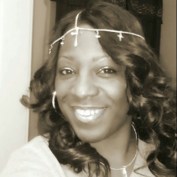 Meet your Posher, Tina - Picture 1 of 1